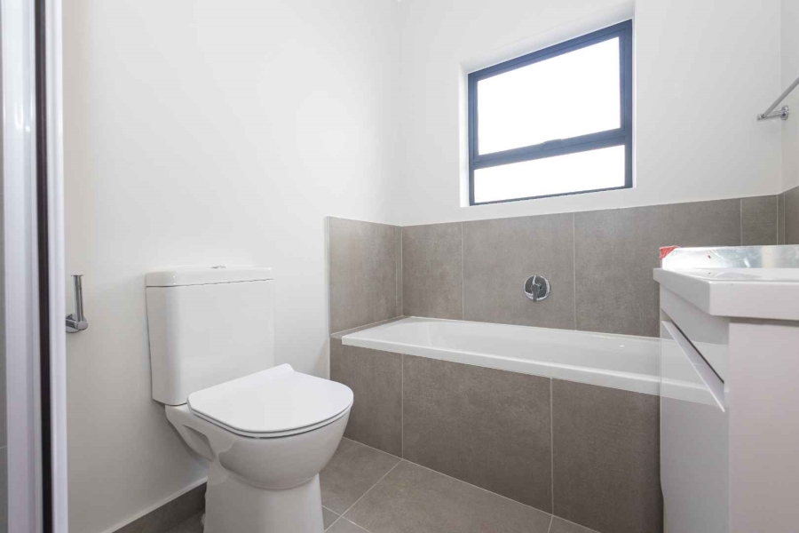 To Let 3 Bedroom Property for Rent in Jacarandas Western Cape